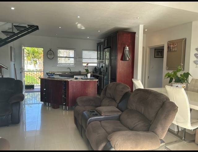 2 BEDROOM APARTMENT FOR SALE IN LA LUCIA